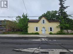 188 DUNDAS STREET W  Quinte West (Trenton Ward), ON K8V 3R2