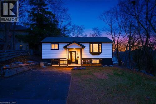 Split foyer home featuring a deck - 19 Broad Street, Brantford, ON - Outdoor With Deck Patio Veranda