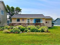 33 Sur L'Ocean  Grand-Barachois, NB E4P 8P1