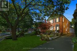 24 DARTMOUTH CRESCENT  Toronto, ON M8V 1X1