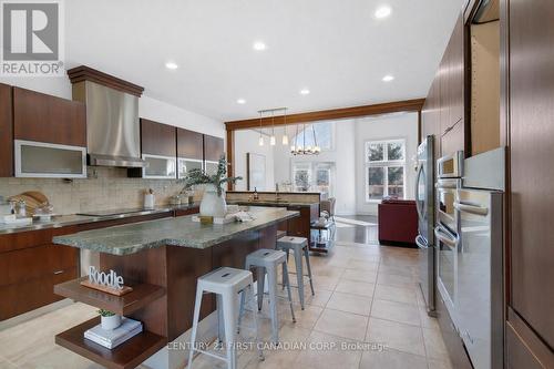 1659 Hamilton Road, London South (South U), ON - Indoor Photo Showing Kitchen With Upgraded Kitchen