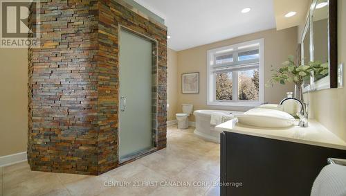 1659 Hamilton Road, London South (South U), ON - Indoor