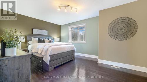 1659 Hamilton Road, London South (South U), ON - Indoor Photo Showing Bedroom