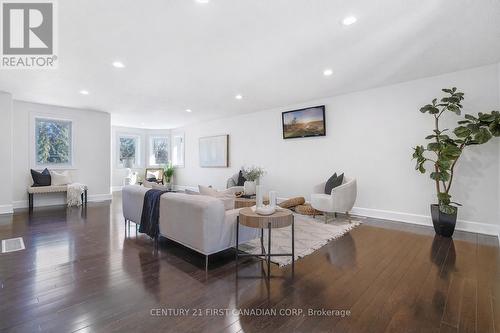 1659 Hamilton Road, London South (South U), ON - Indoor Photo Showing Living Room