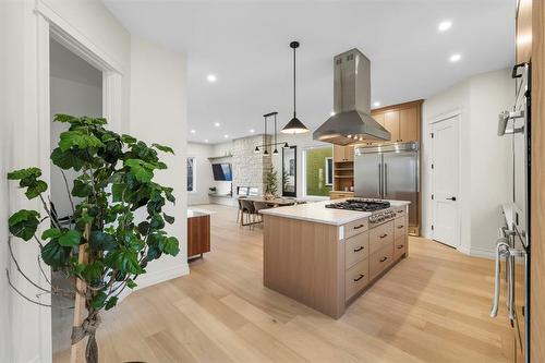 Premium Appliances - 345 Beaverbrook Street, Winnipeg, MB - Indoor