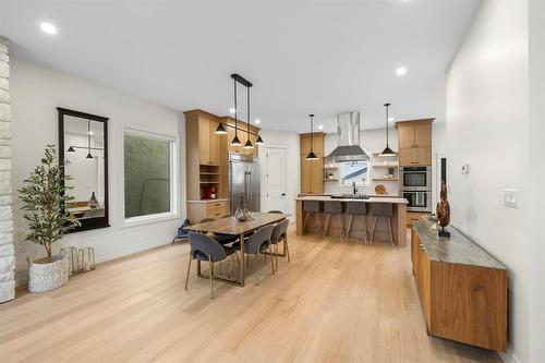 345 Beaverbrook Street, Winnipeg, MB - Indoor