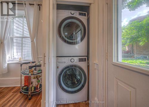 92 Adam Street, Cambridge, ON - Indoor Photo Showing Laundry Room