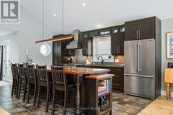 There's room for up to 8 at the island - 