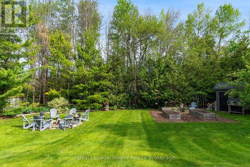 2  garden sheds  in the private backyard - 19 Trails End, Collingwood, ON 