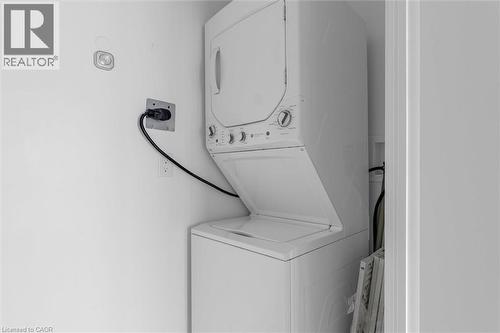 550 North Service Road Unit# 612, Grimsby, ON - Indoor Photo Showing Laundry Room