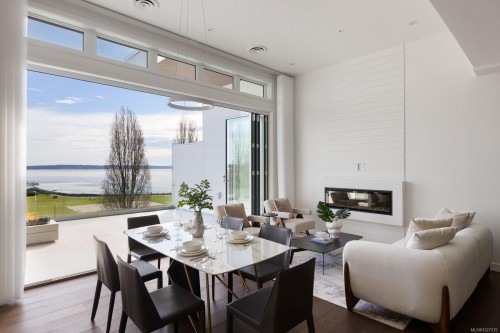 #401-9570 Fifth St, Sidney, BC - Indoor
