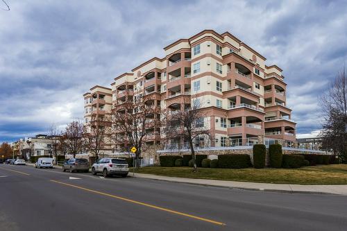 404-1895 Ambrosi Road  Kelowna, BC V1Y 4R8