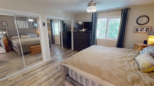 1857 Harris Road, Cranbrook, BC - Indoor Photo Showing Bedroom