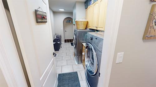 1857 Harris Road, Cranbrook, BC - Indoor Photo Showing Laundry Room