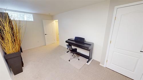 1857 Harris Road, Cranbrook, BC - Indoor Photo Showing Other Room