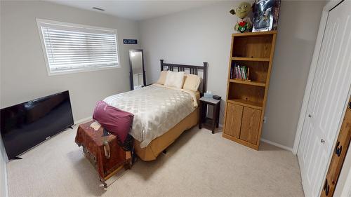 1857 Harris Road, Cranbrook, BC - Indoor Photo Showing Bedroom