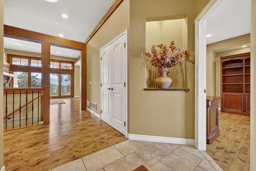 111-1910 Capistrano Drive, Kelowna, BC - Indoor Photo Showing Other Room