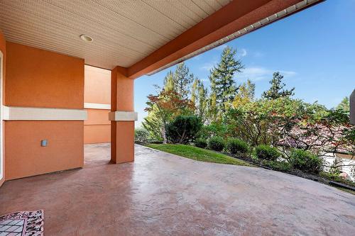111-1910 Capistrano Drive, Kelowna, BC - Outdoor With Exterior