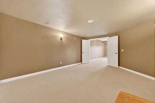 111-1910 Capistrano Drive, Kelowna, BC - Indoor Photo Showing Other Room