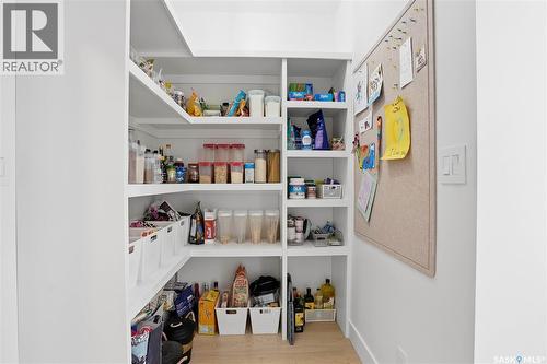 139 Woolf Bend, Saskatoon, SK - Indoor With Storage