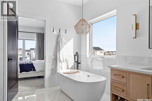 139 Woolf Bend, Saskatoon, SK - Indoor Photo Showing Bathroom