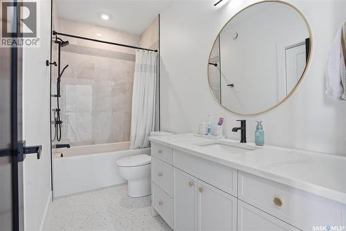 139 Woolf Bend, Saskatoon, SK - Indoor Photo Showing Bathroom