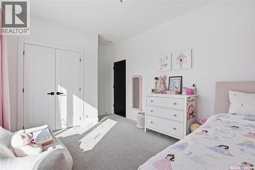 139 Woolf Bend, Saskatoon, SK - Indoor Photo Showing Bedroom
