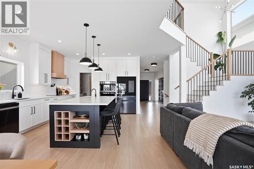 139 Woolf Bend, Saskatoon, SK - Indoor Photo Showing Kitchen With Upgraded Kitchen
