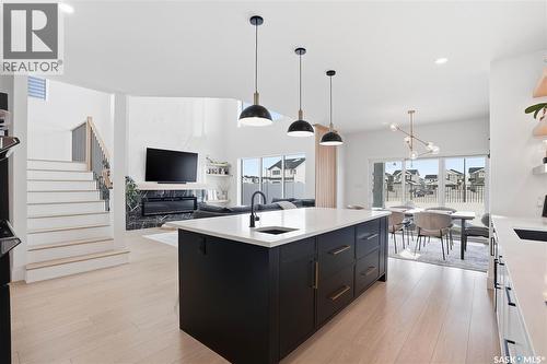 139 Woolf Bend, Saskatoon, SK - Indoor Photo Showing Kitchen With Upgraded Kitchen