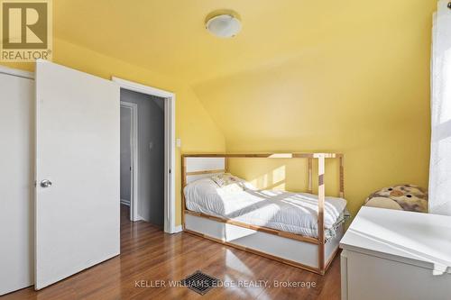 36 Blair Avenue, Hamilton, ON - Indoor Photo Showing Bedroom