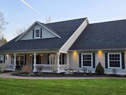 915 Bradley Street  Wilmot, NS B0P 1W0