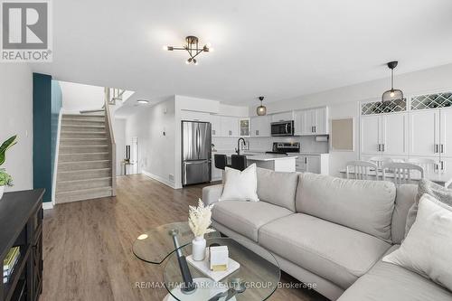 71 Mcphail Road, Carleton Place, ON - Indoor Photo Showing Living Room