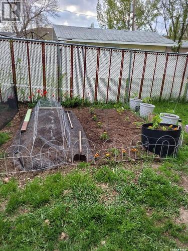 529 6Th Avenue E, Assiniboia, SK - Outdoor