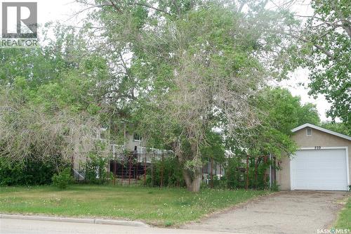 529 6Th Avenue E, Assiniboia, SK - Outdoor