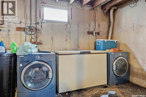 3117 Inver Crescent E, Regina, SK - Indoor Photo Showing Laundry Room