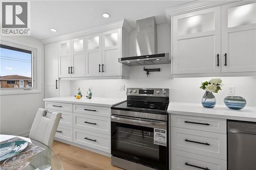 74 Victor Boulevard, Hamilton, ON - Indoor Photo Showing Kitchen