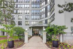 203 - 7 BISHOP AVENUE  Toronto, ON M2M 4J4