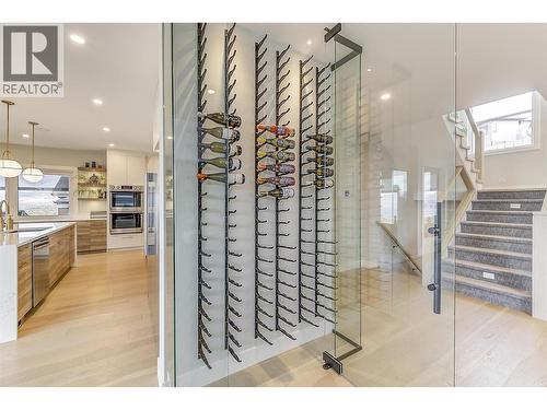5442 Upper Mission Drive, Kelowna, BC - Indoor