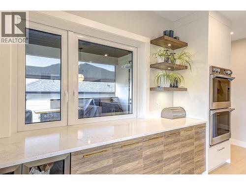 5442 Upper Mission Drive, Kelowna, BC - Indoor