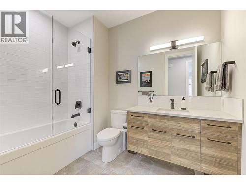 5442 Upper Mission Drive, Kelowna, BC - Indoor Photo Showing Bathroom