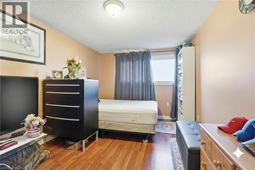 92 St. Andrews Drive, Hamilton, ON - Indoor Photo Showing Bedroom