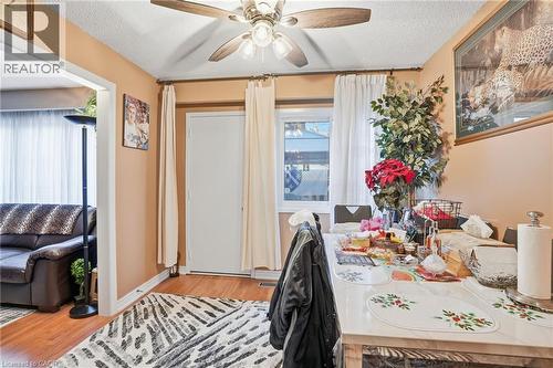 92 St. Andrews Drive, Hamilton, ON - Indoor Photo Showing Dining Room