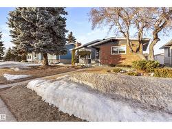 6928 13 AV NW  Edmonton, AB T6K 3P7