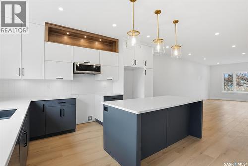 1218 11Th Street E, Saskatoon, SK - Indoor Photo Showing Kitchen With Upgraded Kitchen