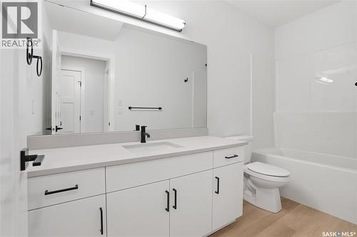 1218 11Th Street E, Saskatoon, SK - Indoor Photo Showing Bathroom