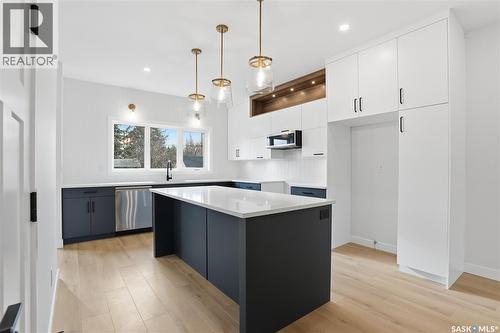 1218 11Th Street E, Saskatoon, SK - Indoor Photo Showing Kitchen With Upgraded Kitchen