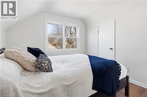 36 Blair Avenue, Hamilton, ON - Indoor Photo Showing Bedroom