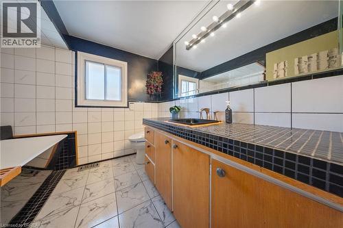 330 East 18Th Street, Hamilton, ON - Indoor