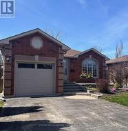 4 IRISH LANE Barrie, ON L4M 6H8