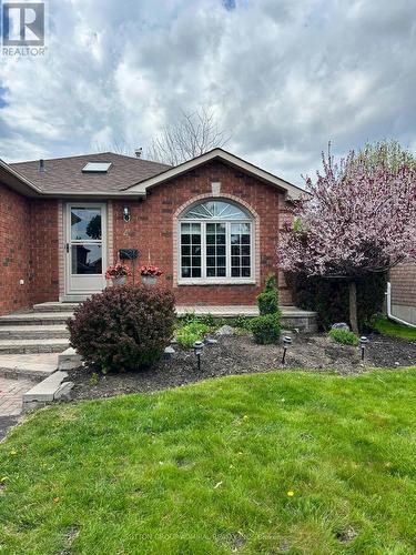 4 IRISH LANE  Barrie, ON L4M 6H8